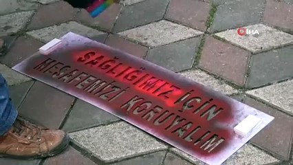 Akhisar Belediyesi sosyal mesafe çizgisi çekti