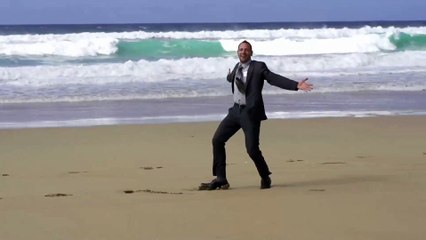 9)	Musique.  Basse. Calme. Soul Search. Silent Partner