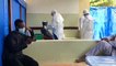Damaro Camara à l'hopital Donka pour un test de dépistage de coronavirus