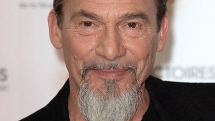 Florent Pagny  - atomisé par les internautes après avoir chanté pour les soignants,...