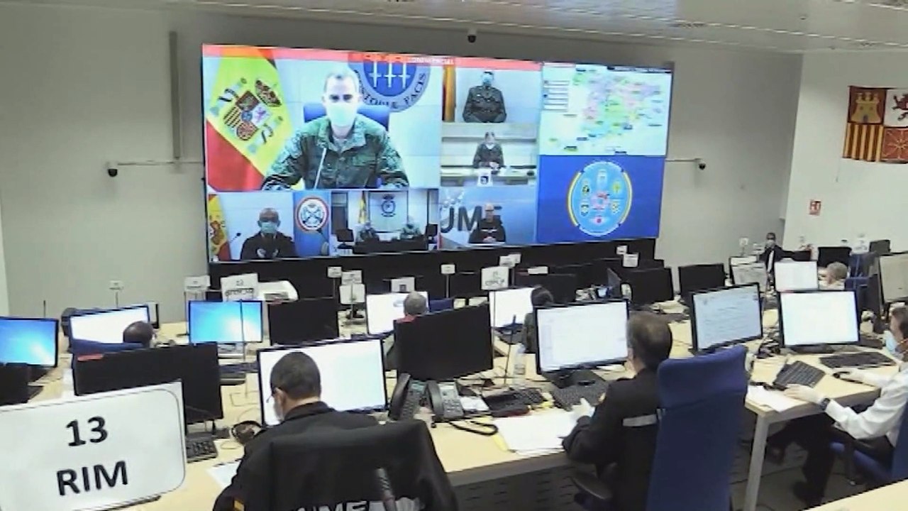 El Rey y Sánchez visitan distintos organismos para ofrecer su apoyo