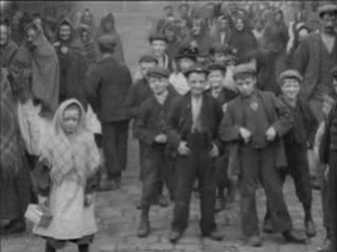 Sortie d'usine, Hollinwood (1901)