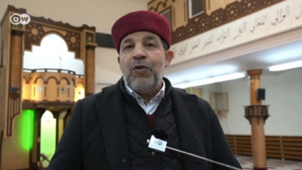 رفع الآذان للمرة الأولى بالتزامن قرع أجراس الكنائس في برلين