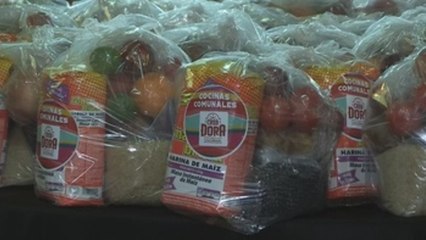 Una "cocina comunitaria" entrega alimentos para hacer frente a la crisis del coronaviruse