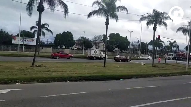 Capixaba distribui marmitas para caminhoneiros na Serra