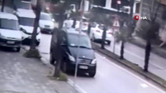 Hasta taşıyan ambulans böyle yan yattı