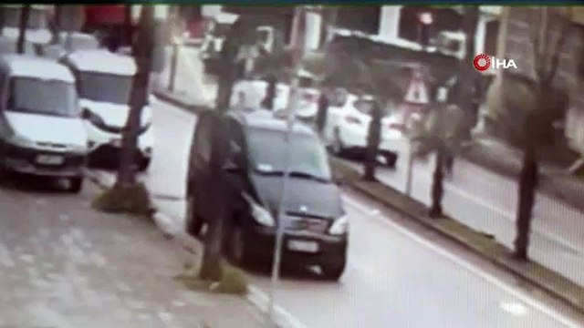 Hasta taşıyan ambulans yan yattı