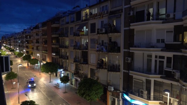 Los aplausos no cesan durante el confinamiento por el Covid-19