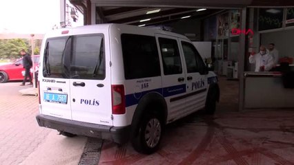 BURSA Koronavirüse karşı 400 polis aracını dezenfekte ettiler