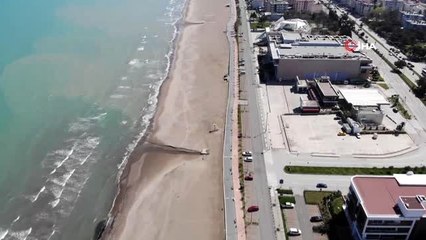 Virüs sebebiyle boşalan Atakum sahili havadan görüntülendi