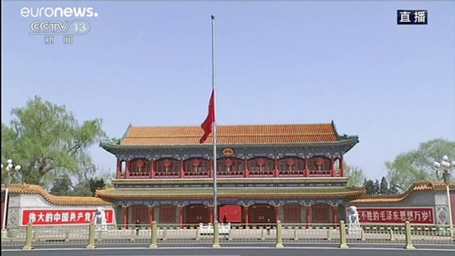 Траур в Китае по жертвам COVID-19