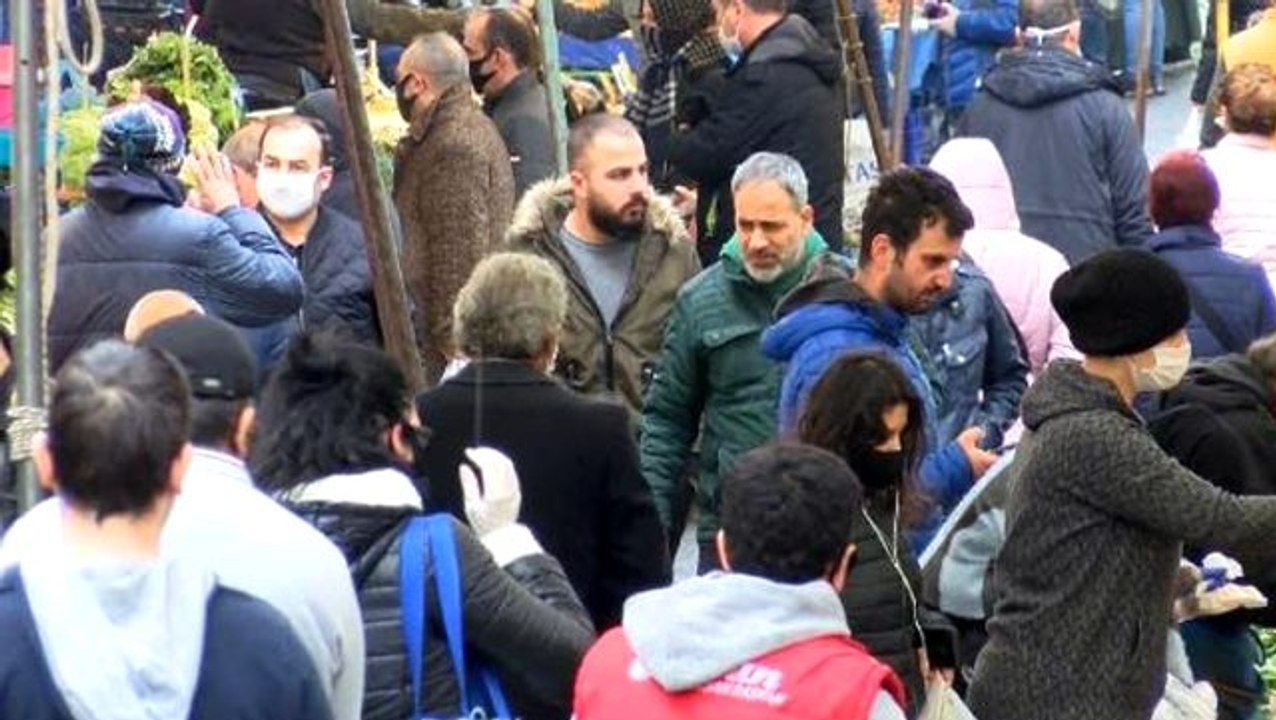 Erdoğan'ın pazar yerlerine maskesiz gidilmeyeceğini duyurmasının ardından Avcılar'daki pazarda dikkat çeken görüntü