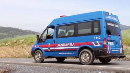 Sokağa çıkması yasak genç, polisten kaçarken kaza yaptı