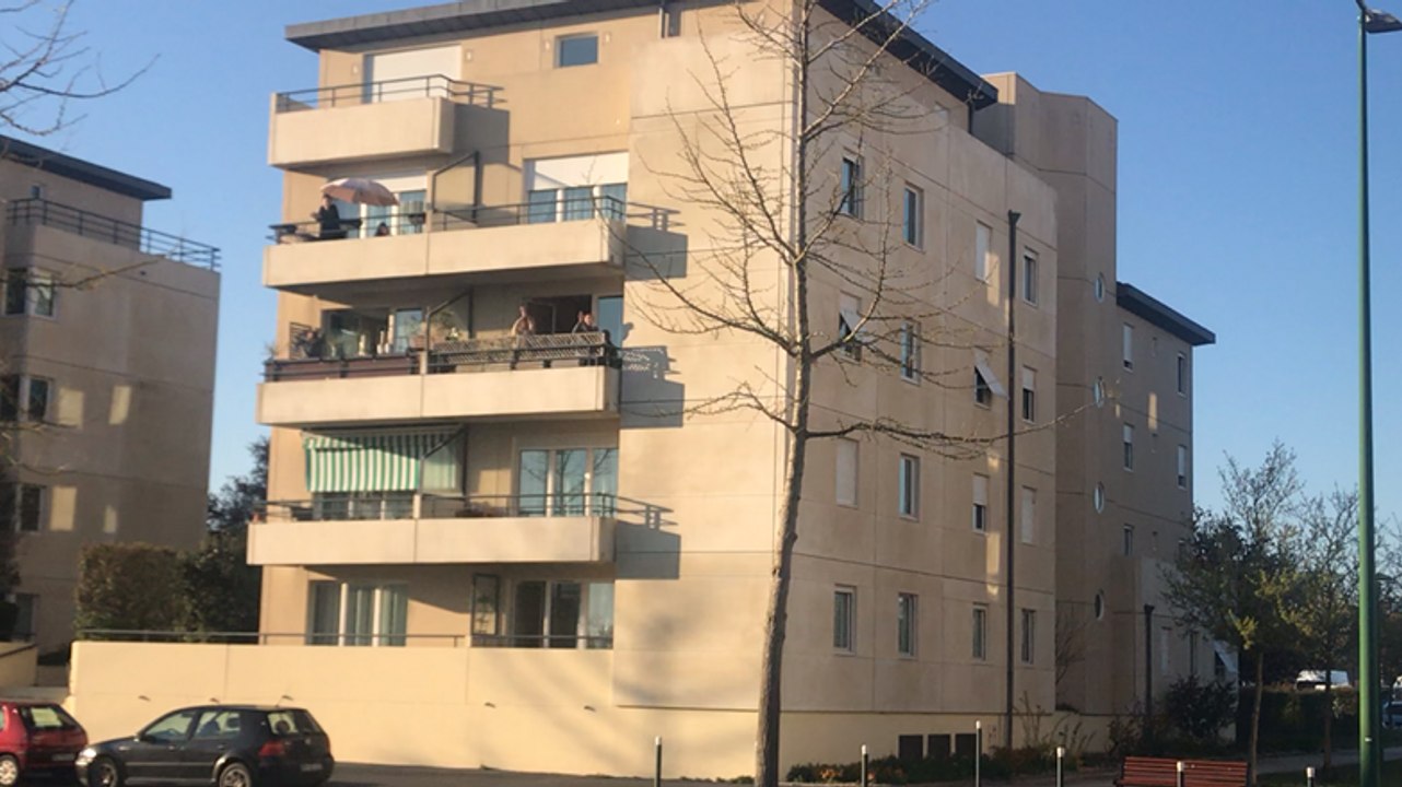 C’est samedi soir et c’est la fêtes dans le quartier Beaulieu à Caen