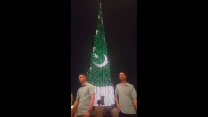 First Time Pakistani Flag In Burjkhleef Dubai (celebrating 23 March)-1