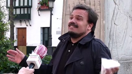 Una plaza en Sevilla recibe un recital de ópera cada tarde