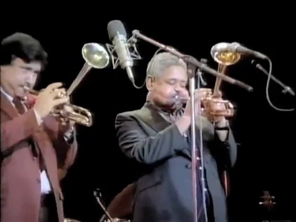 DIZZY GILLESPIE & ARTURO SANDOVAL – Night In Tunisia (Havanna 1985, HD)