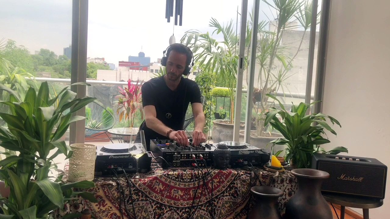 MBR Presents: Leono LIVE in Mexico City - 4/APR