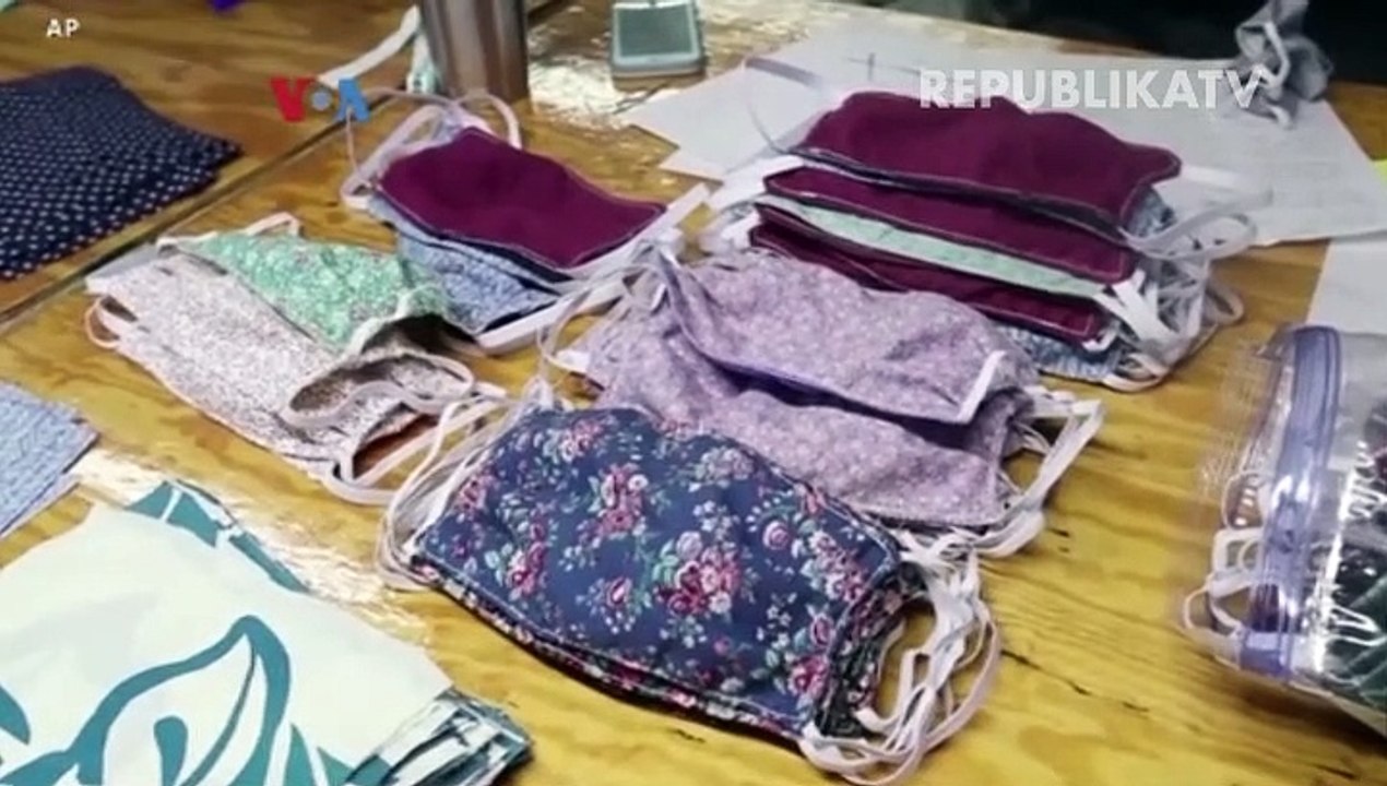 Masker jenis M95 untuk tenaga medis penanganan penyakit menular.