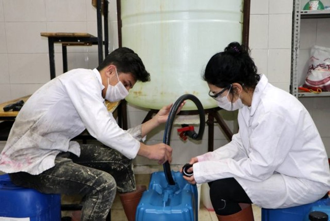 20 yaş altının sokağa çıkma yasağı bu okulu vurdu