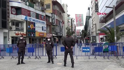 İZMİR Karşıyaka Çarşısı yaya girişine kapatıldı