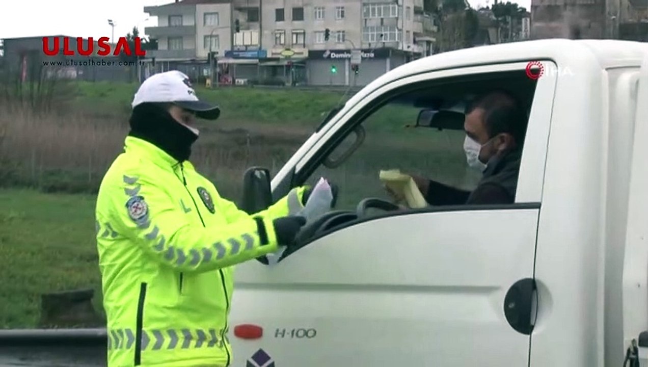İstanbul’da giriş çıkışta korona virüs denetimi