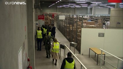 Corona-Krise: Zwei Millionen Masken in Berlin eingetroffen