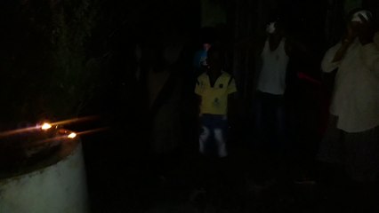 प्रयागराज: कुंडा में मोदी के आग्रह पर किया गया दीप दान