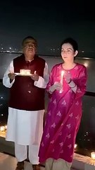 Video: अंबानी परिवार ने दीप जला कर किया महामृत्युंजय का जाप
