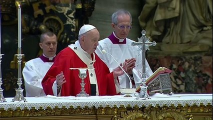 下载视频: El papa celebra la misa de Domingo de Ramos sin fieles