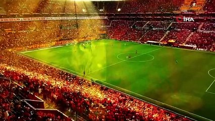 Bakan Kasapoğlu’ndan Galatasaray paylaşımlı 'Evde kal' mesajı