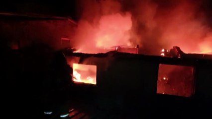 부산 범천동 주택서 불...60대 중상 / YTN