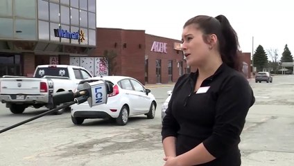 Coronavirus: Un client «enragé» fonce en voiture sur un agent de sécurité d'un Walmart de Sherbrooke