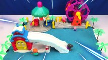 Kids Toy Videos US - Peppa Pig Juguetes en español y sus Amigos Construyen Parque de Diversiones Infantiles para Niños