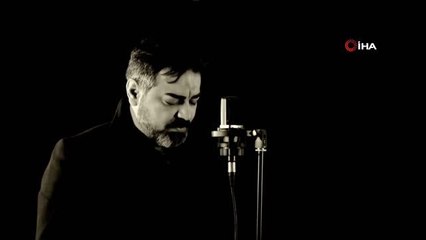 Sesini duyan Ahmet Kaya zannediyor