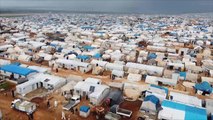لمواجهة كورونا.. حملات توعية وتعقيم في مخيمات النازحين بريف إدلب