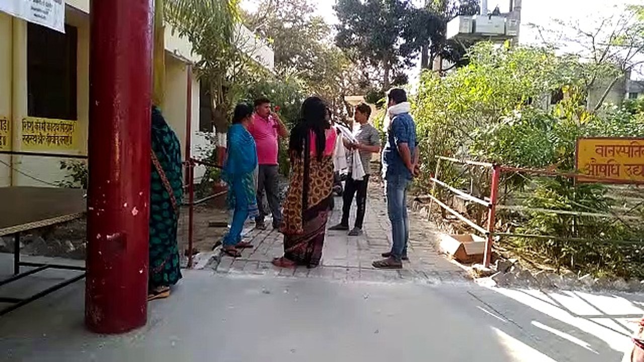 बाराबंकी: दबंगों ने की आशा बहू की पिटाई, आरोपिय...