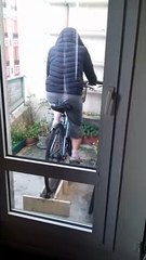 Coronavirus : Velo de Balcon - garder la forme