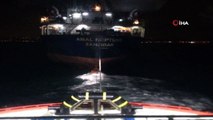 Şile açıklarında fırtına nedeniyle sürüklenen geminin kurtarılma anı kamerada