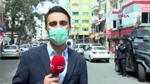 Diyarbakır'da polis 'evde kal' çağrılarına uymayanları uyarıyor