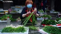 شاهد- مدينة ووهان الصينية تتعافى شيئا فشيئا من أزمتها بعد أن هدها وباء كورونا