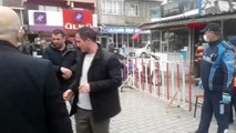 BURSA-Zabıta ekipleri pazaryerine maskesiz girişlere izin vermedi