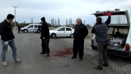 BALIKESİR Burhaniye'de arıcılardan uygulama yapan polislere ballı destek