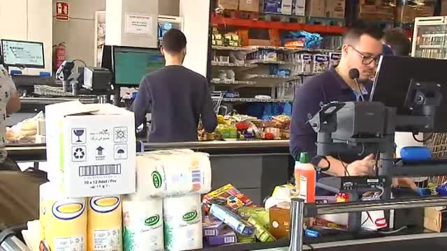 Las empresas lanzan una campaña para poner en valor a quienes siguen trabajando