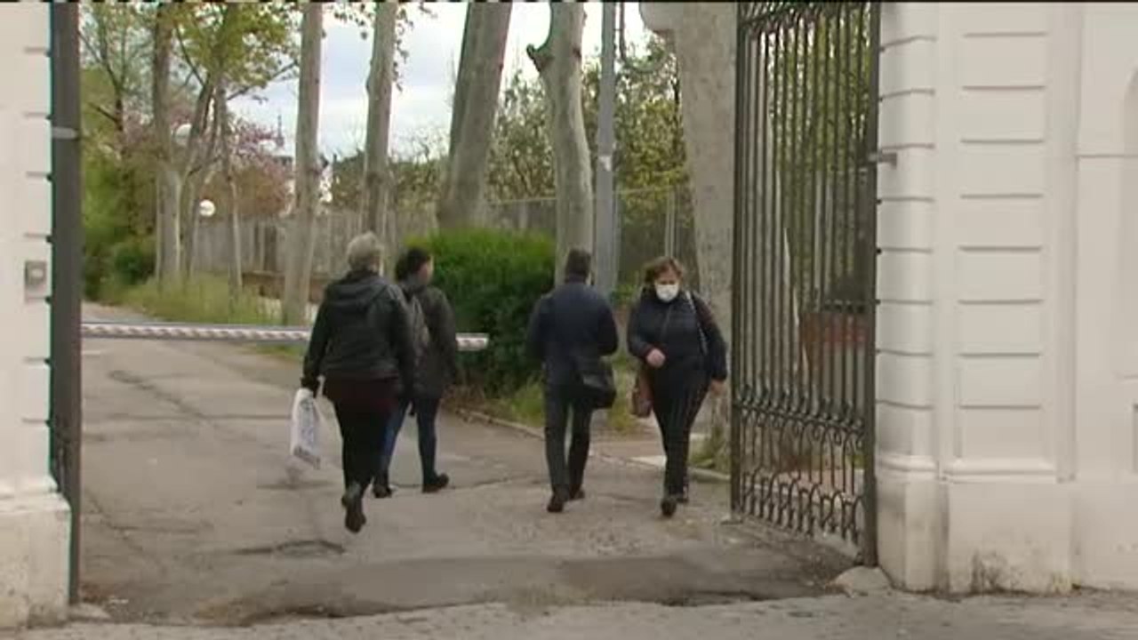 Con cuentagotas, pero llegando los test a las residencias de ancianos