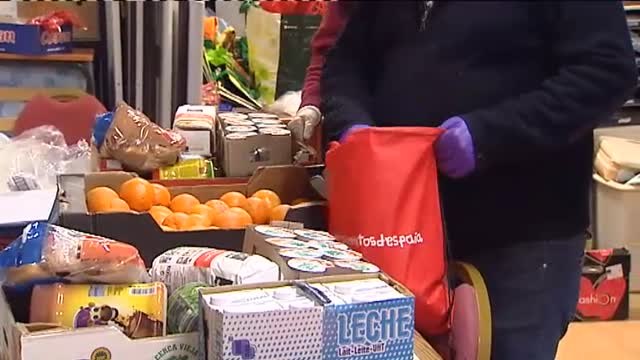 Empresas de hostelería donan y reparten alimentos a colectivos vulnerables