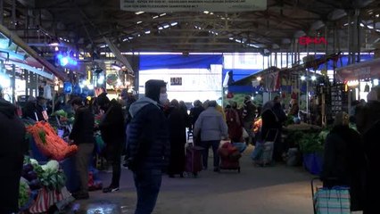 SAKARYA Karasu'da yaklaşık 20 bin kişi yazlıklarına geldi