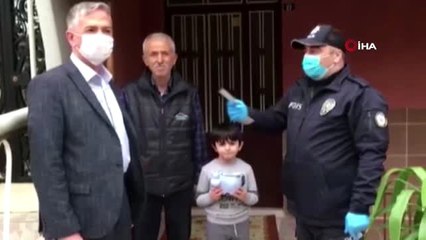 6 yaşındaki çocuk kumbarasında biriktirdiği harçlıklarını "Milli Dayanışma Kampanyası"na bağışladı