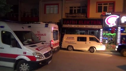 Pencereden düşen yaşlı kadın hastaneye kaldırıldı