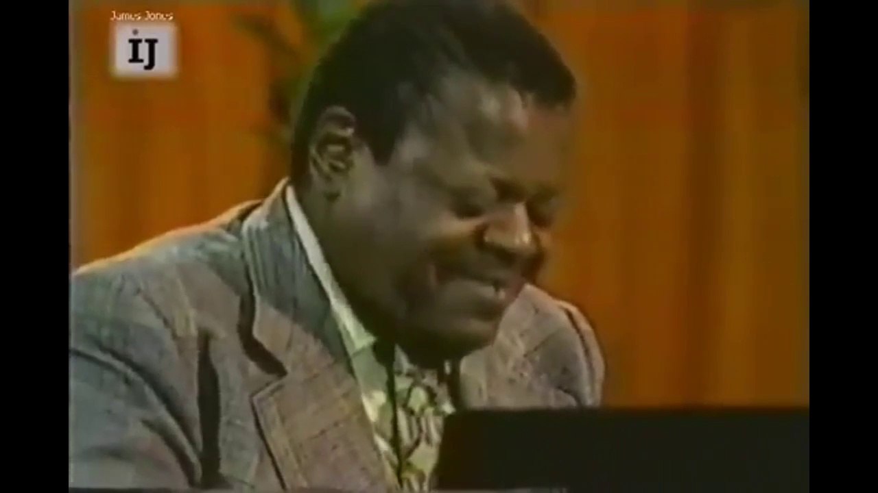 OSCAR PETERSON & NHØ PEDERSEN – Just Friends / I Love You (Prag 1974, HD)